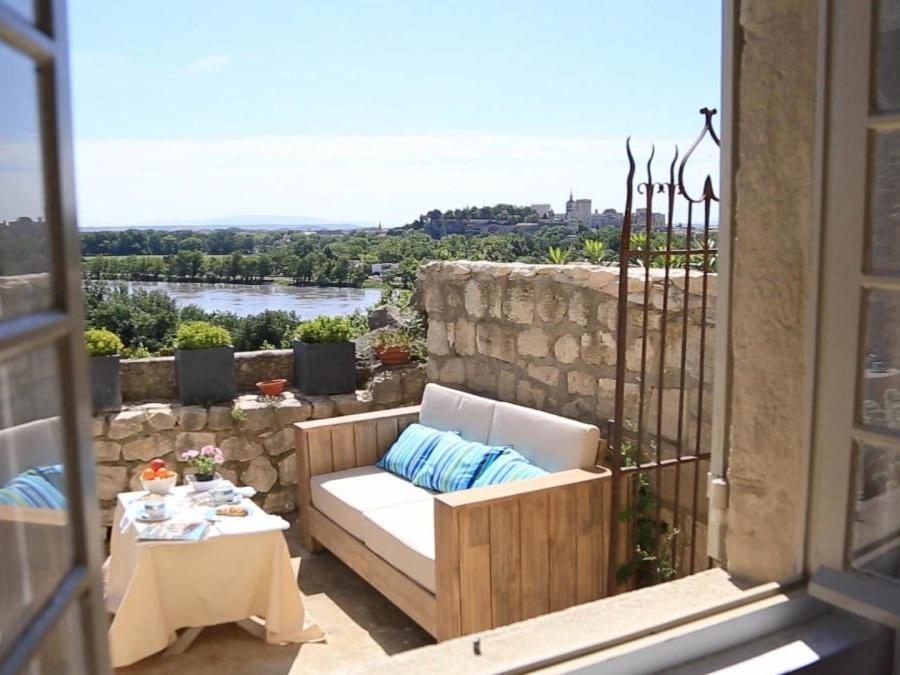ヴィルヌーヴ・レ・ザヴィニョン メゾン オルシーニ Bed & Breakfast 部屋 写真