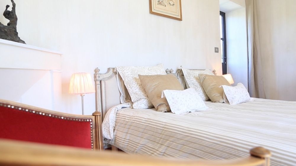 ヴィルヌーヴ・レ・ザヴィニョン メゾン オルシーニ Bed & Breakfast エクステリア 写真